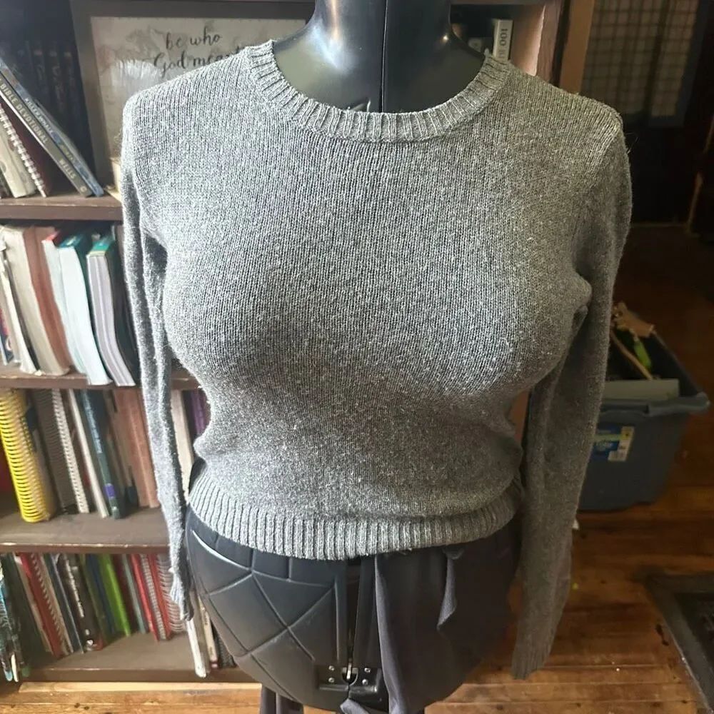 Brandy Melville gray wool blend cropped S sweater